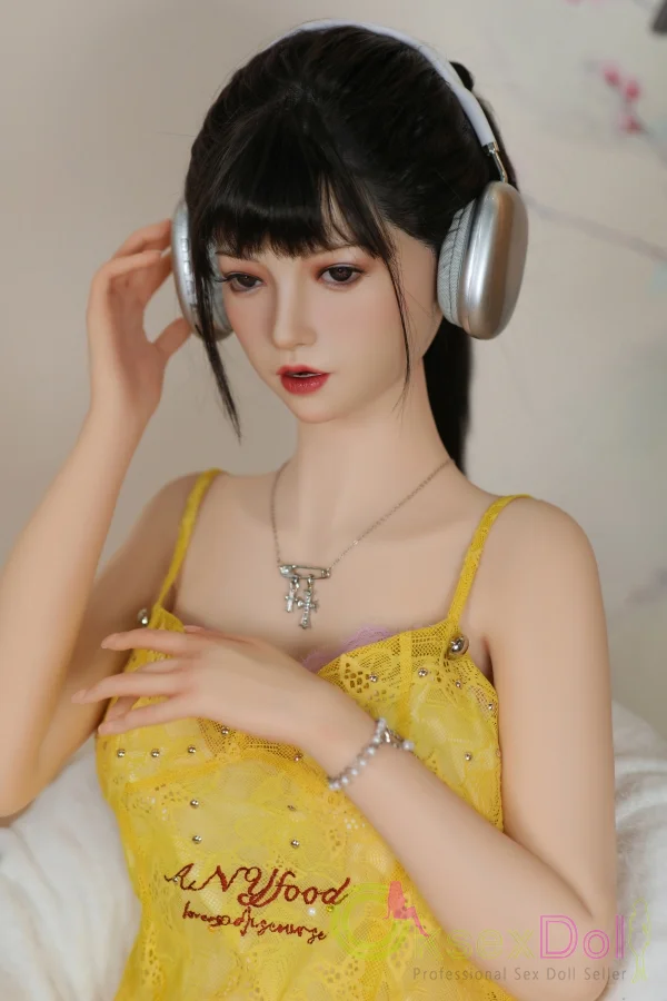 Reyna Orange In Sexdoll