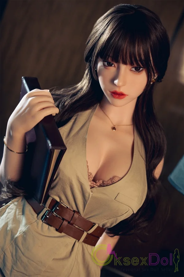 Silicone Asian dolls that look real